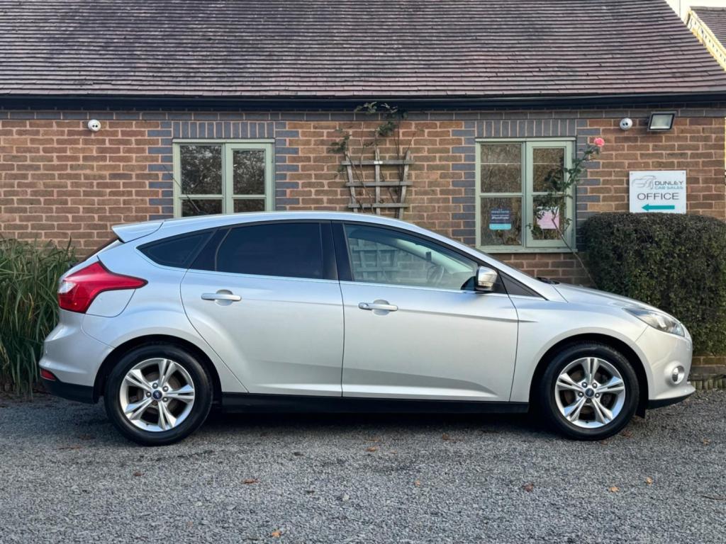 FORD FOCUS 1.0T EcoBoost Zetec Euro 5 (s/s) 5dr 2013