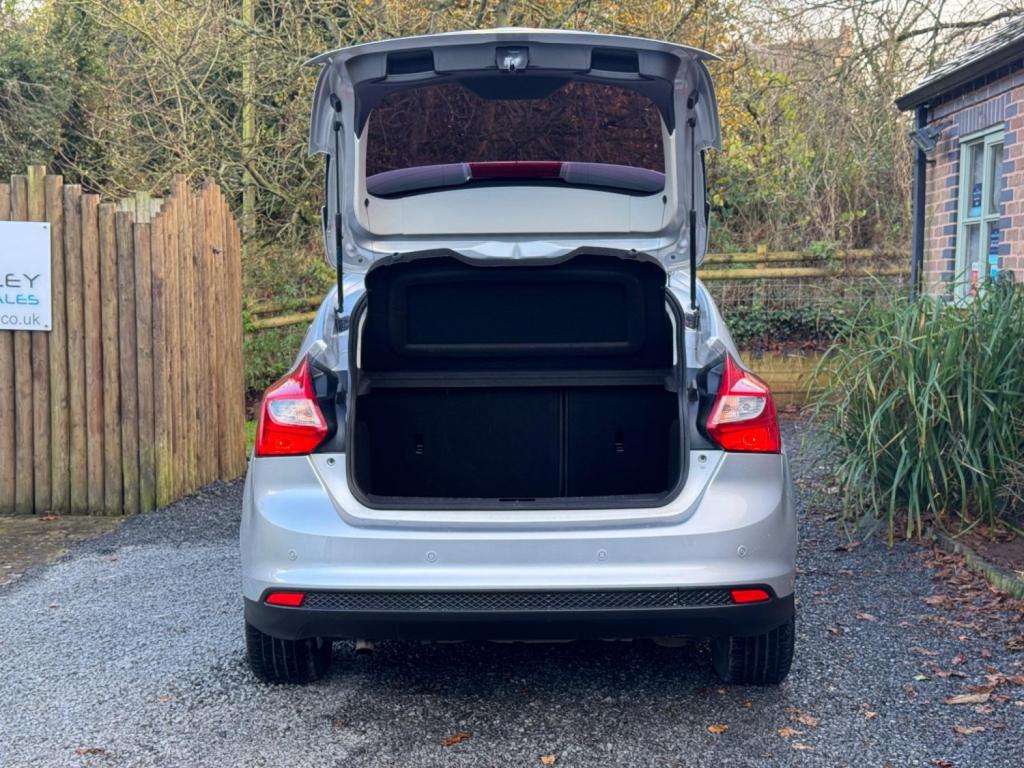 FORD FOCUS 1.0T EcoBoost Zetec Euro 5 (s/s) 5dr 2013