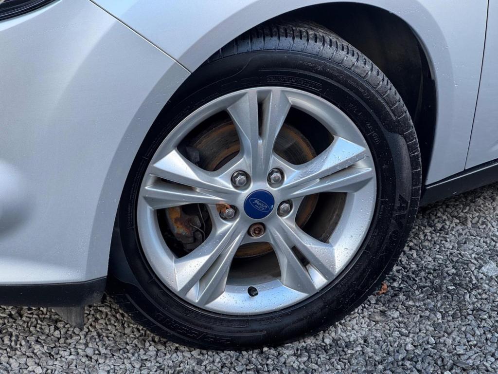FORD FOCUS 1.0T EcoBoost Zetec Euro 5 (s/s) 5dr 2013