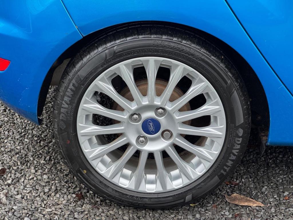 FORD FIESTA 1.0T EcoBoost Titanium Euro 5 (s/s) 5dr 2014