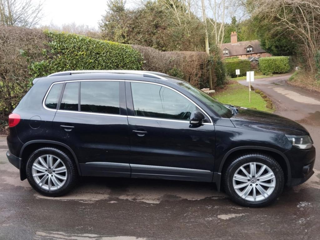 VOLKSWAGEN TIGUAN 2.0 TDI Sport 4WD Euro 5 5dr 2012