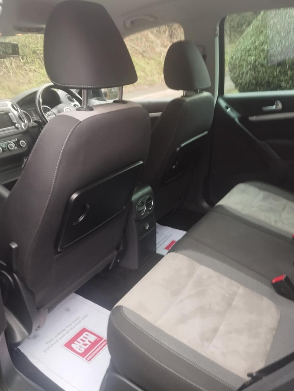 VOLKSWAGEN TIGUAN 2.0 TDI Sport 4WD Euro 5 5dr 2012