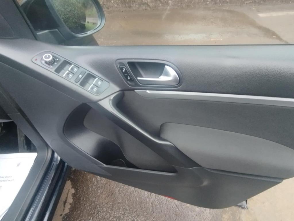 VOLKSWAGEN TIGUAN 2.0 TDI Sport 4WD Euro 5 5dr 2012