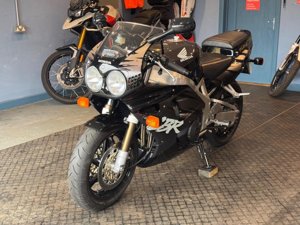 HONDA CBR900RR Fireblade  1992