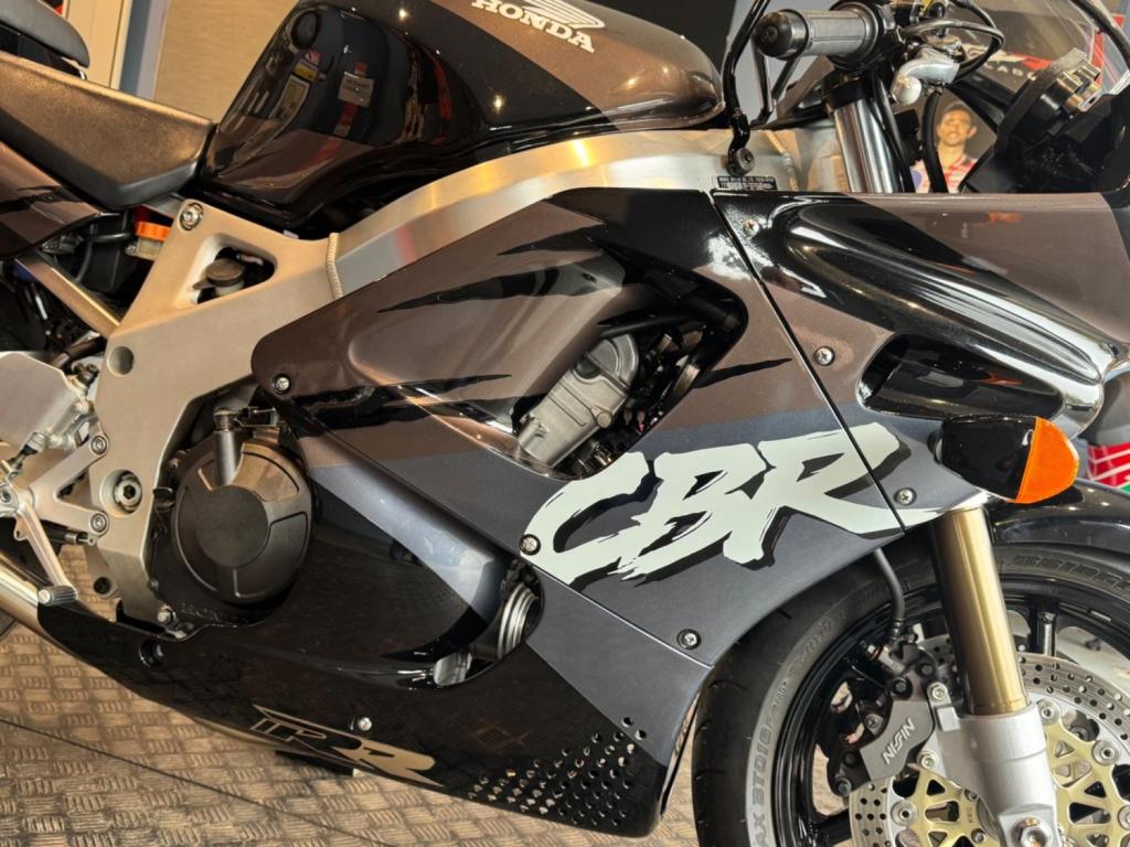 HONDA CBR900RR Fireblade  1992