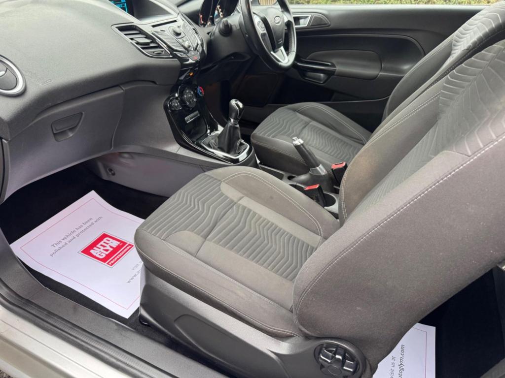 FORD FIESTA 1.0T EcoBoost Zetec Euro 5 (s/s) 3dr 2013