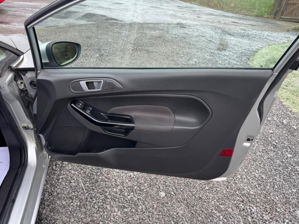 FORD FIESTA 1.0T EcoBoost Zetec Euro 5 (s/s) 3dr 2013