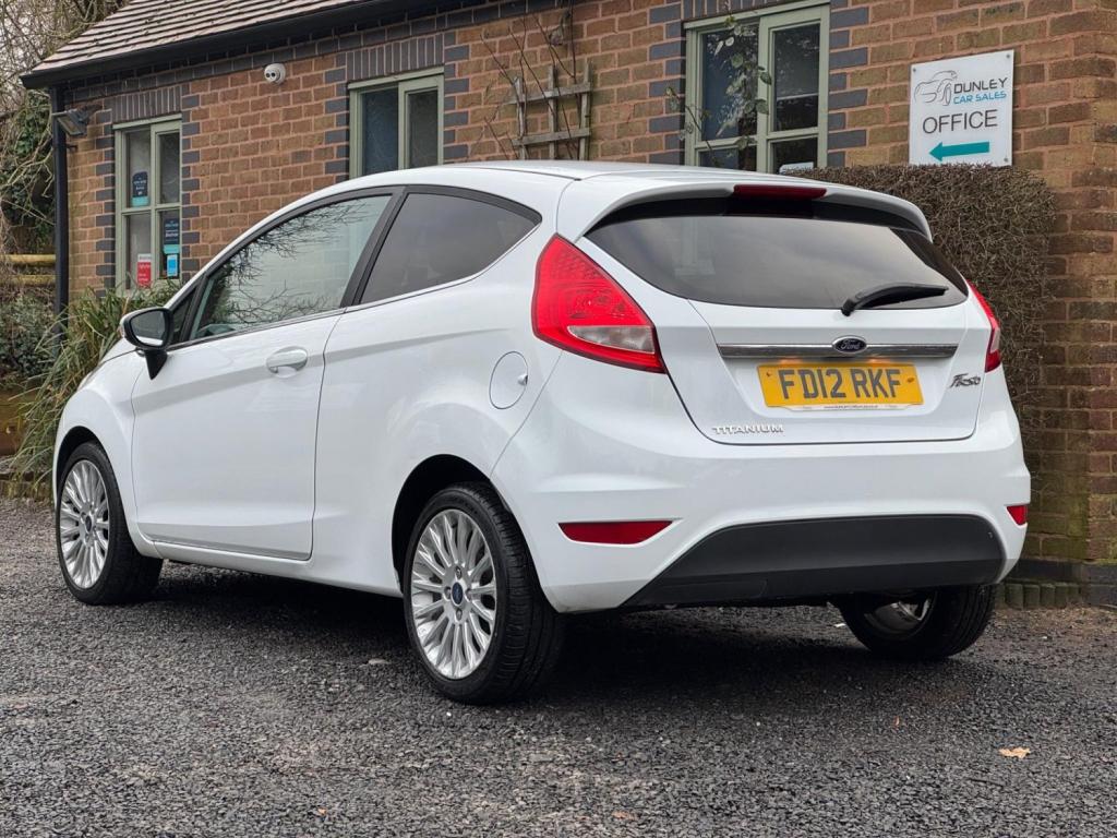 FORD FIESTA 1.4 Titanium 3dr 2012