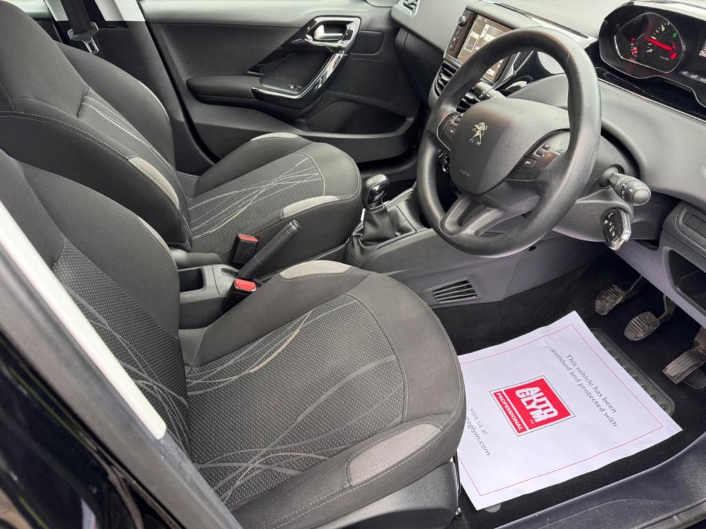 PEUGEOT 208 1.2 VTi PureTech Active Euro 5 5dr 2014