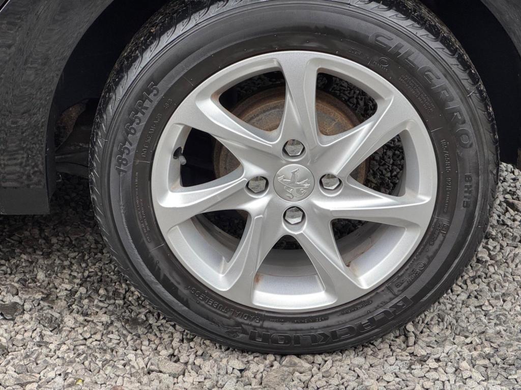 PEUGEOT 208 1.2 VTi PureTech Active Euro 5 5dr 2014