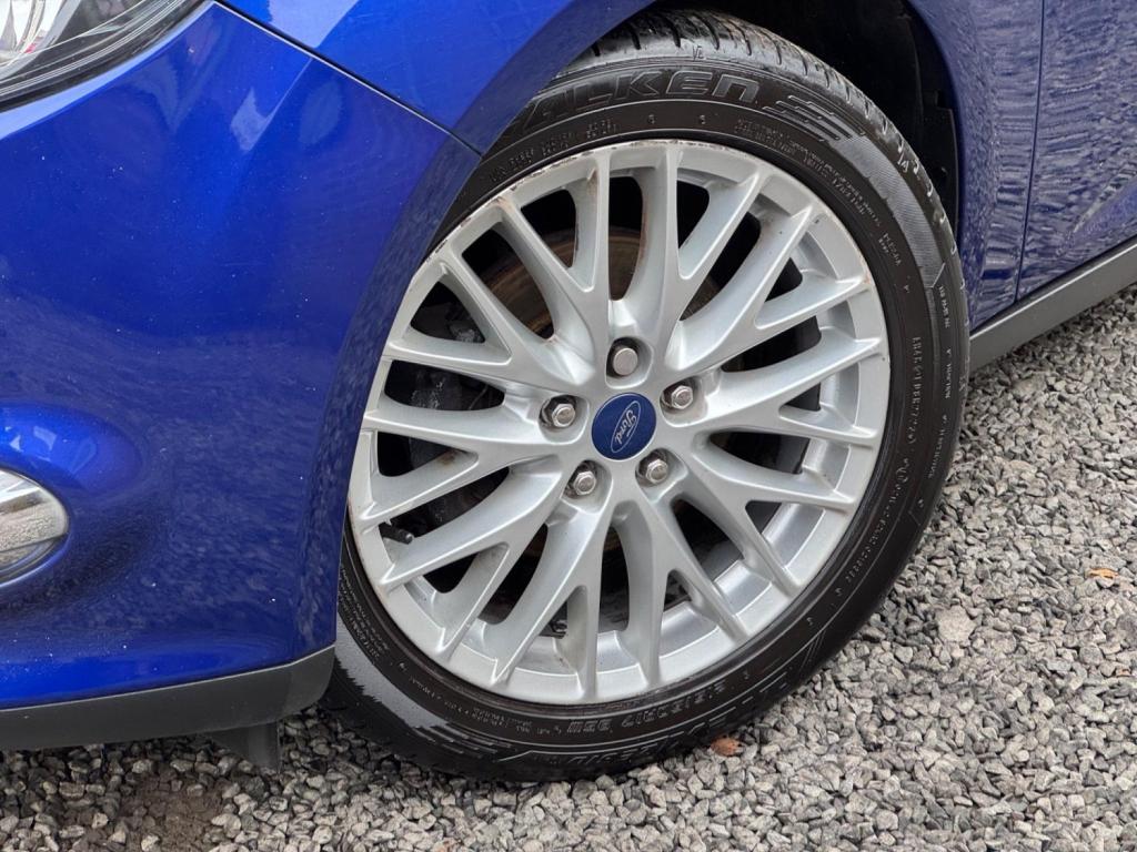 FORD FOCUS 1.0T EcoBoost Zetec Euro 5 (s/s) 5dr 2013