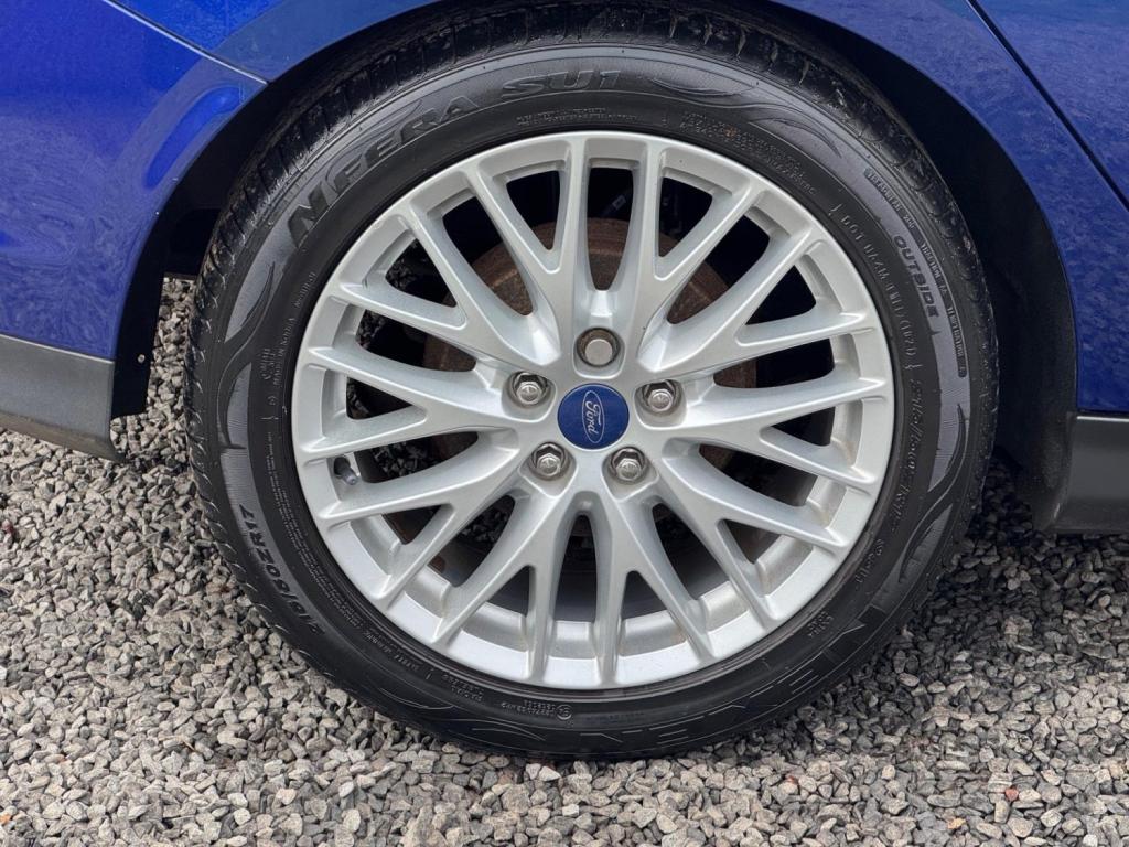 FORD FOCUS 1.0T EcoBoost Zetec Euro 5 (s/s) 5dr 2013