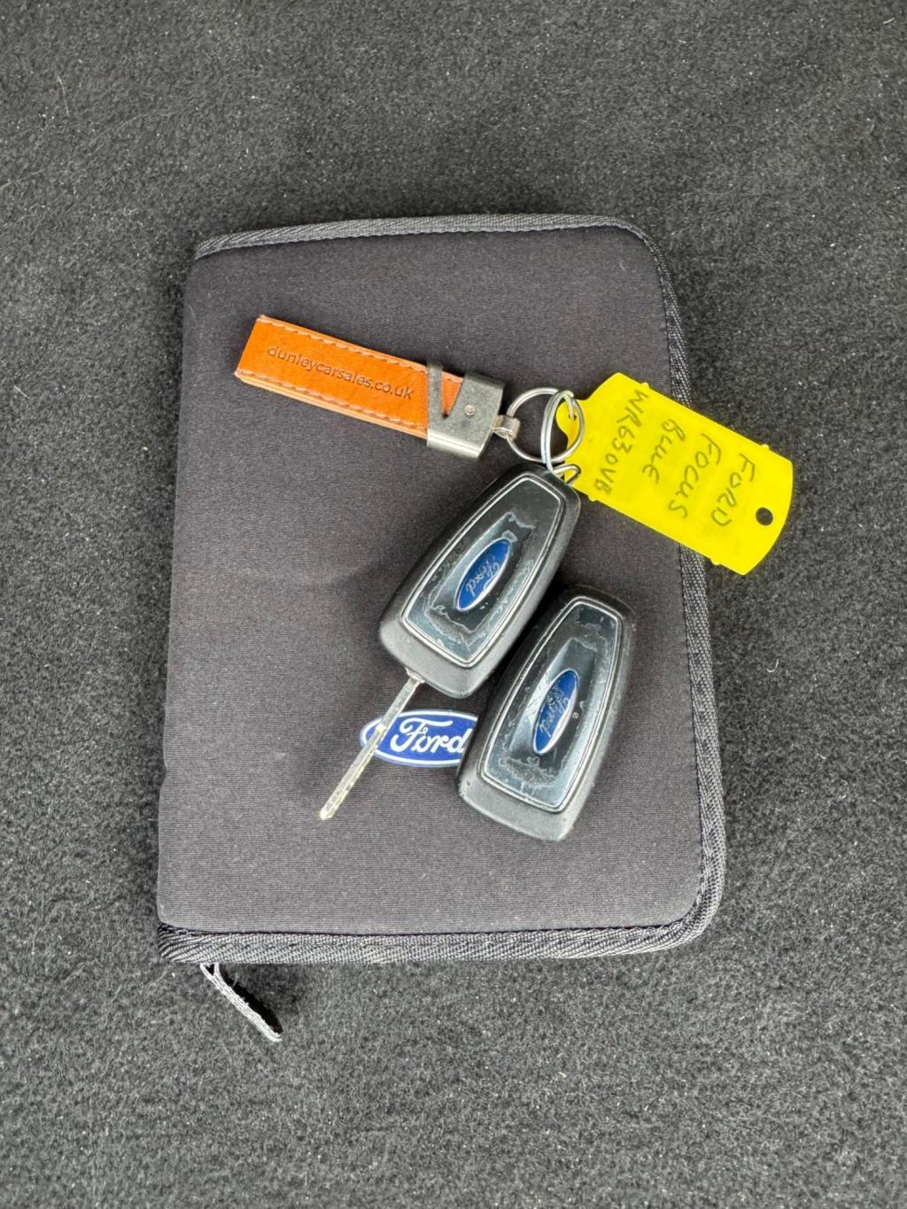 FORD FOCUS 1.0T EcoBoost Zetec Euro 5 (s/s) 5dr 2013