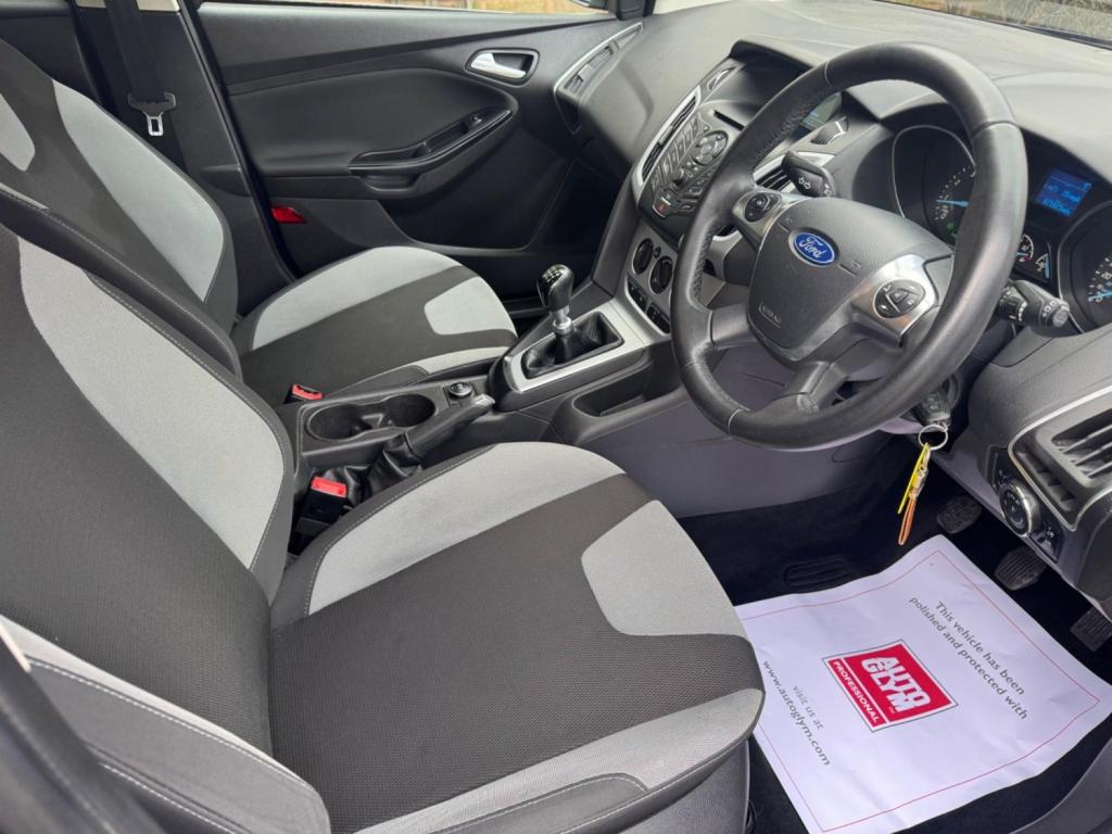 FORD FOCUS 1.0T EcoBoost Zetec Euro 5 (s/s) 5dr 2013