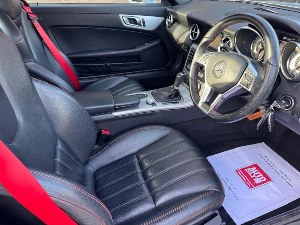 MERCEDES-BENZ SLK 1.8 SLK200 BlueEfficiency AMG Sport G-Tronic+ Euro 5 (s/s) 2dr 2011