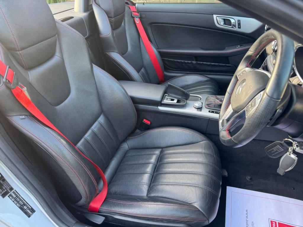 MERCEDES-BENZ SLK 1.8 SLK200 BlueEfficiency AMG Sport G-Tronic+ Euro 5 (s/s) 2dr 2011