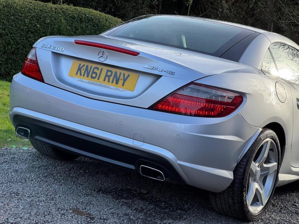 MERCEDES-BENZ SLK 1.8 SLK200 BlueEfficiency AMG Sport G-Tronic+ Euro 5 (s/s) 2dr 2011