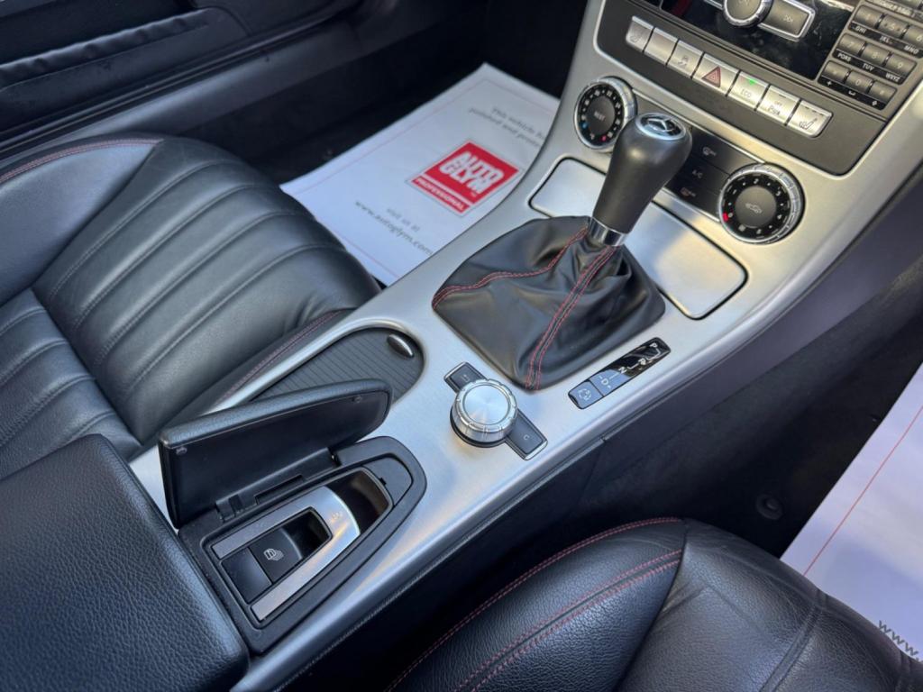 MERCEDES-BENZ SLK 1.8 SLK200 BlueEfficiency AMG Sport G-Tronic+ Euro 5 (s/s) 2dr 2011