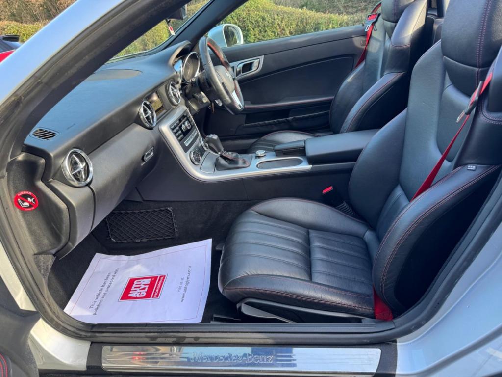 MERCEDES-BENZ SLK 1.8 SLK200 BlueEfficiency AMG Sport G-Tronic+ Euro 5 (s/s) 2dr 2011