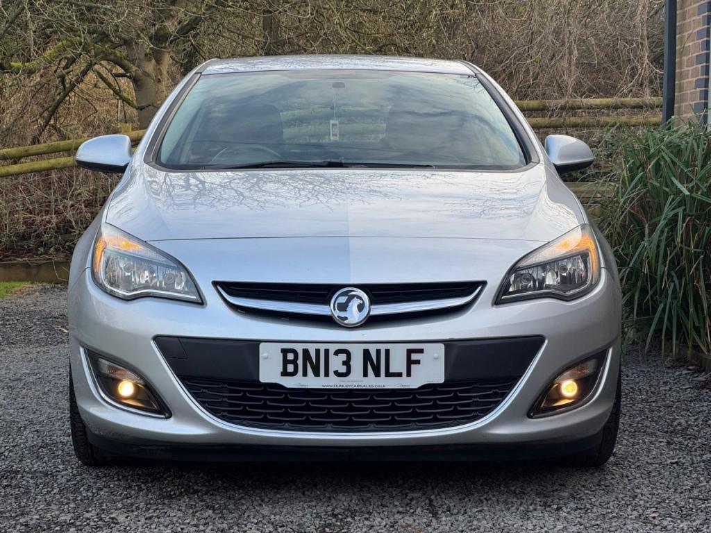 VAUXHALL ASTRA 2.0 CDTi ecoFLEX SRi Euro 5 (s/s) 5dr 2013