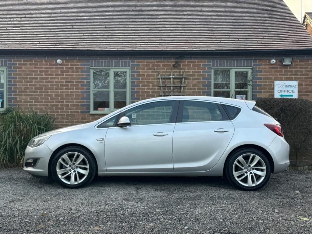 VAUXHALL ASTRA 2.0 CDTi ecoFLEX SRi Euro 5 (s/s) 5dr 2013