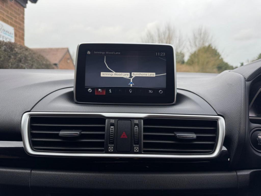 MAZDA MAZDA3 2.0 SKYACTIV-G SE-L Nav Euro 6 (s/s) 5dr 2015