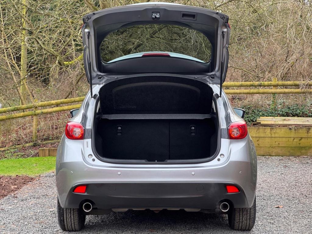 MAZDA MAZDA3 2.0 SKYACTIV-G SE-L Nav Euro 6 (s/s) 5dr 2015