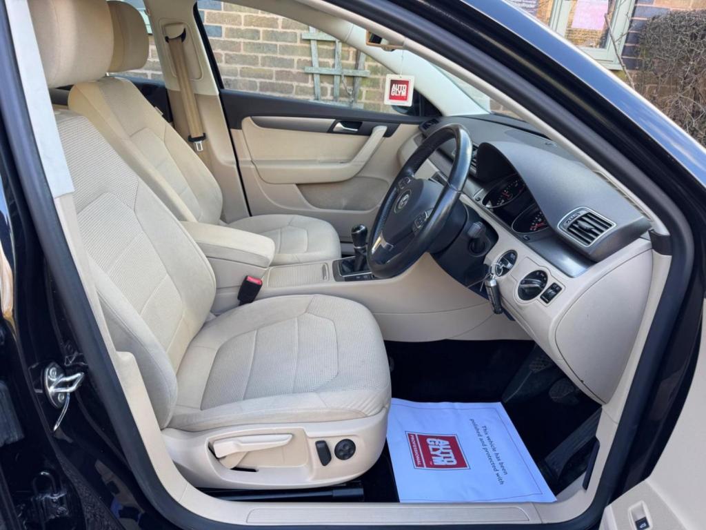 VOLKSWAGEN PASSAT 2.0 TDI BlueMotion Tech Highline Euro 5 (s/s) 5dr 2013