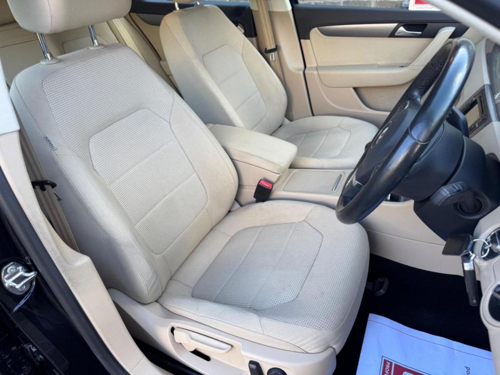 VOLKSWAGEN PASSAT 2.0 TDI BlueMotion Tech Highline Euro 5 (s/s) 5dr 2013