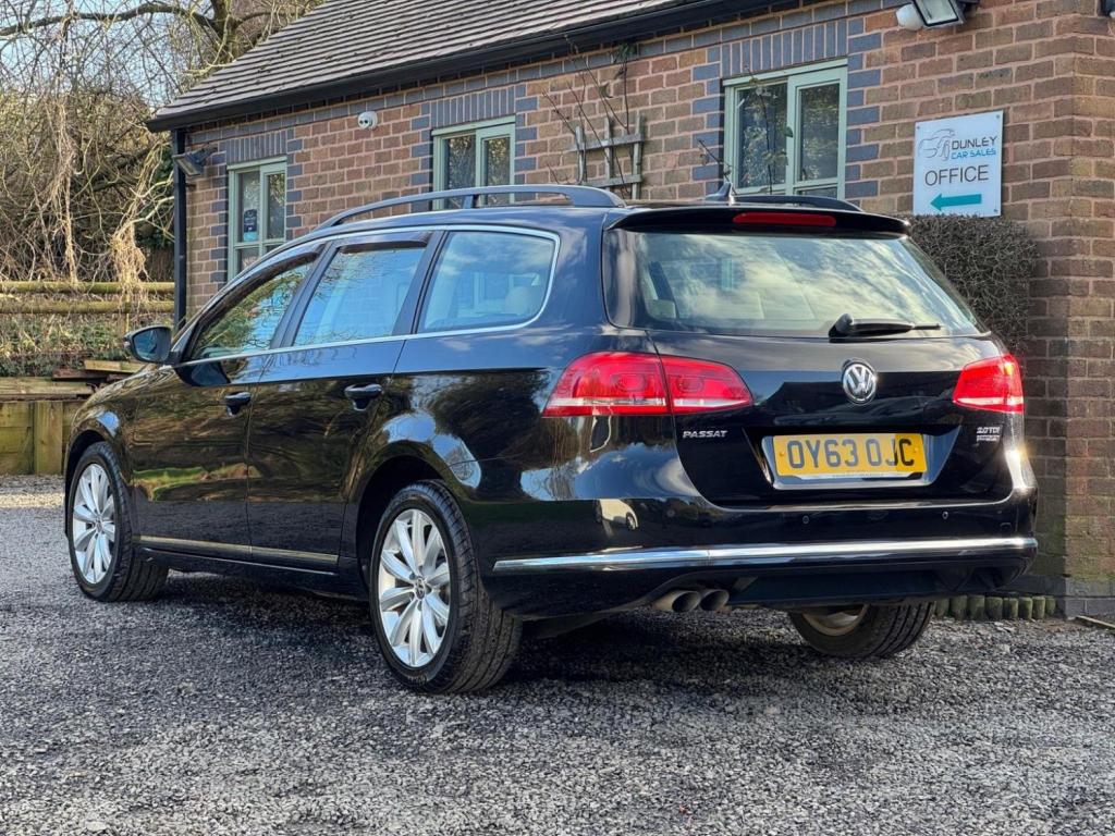 VOLKSWAGEN PASSAT 2.0 TDI BlueMotion Tech Highline Euro 5 (s/s) 5dr 2013