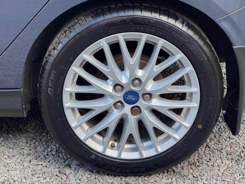 FORD FOCUS 1.0T EcoBoost Zetec Euro 5 (s/s) 5dr 2013