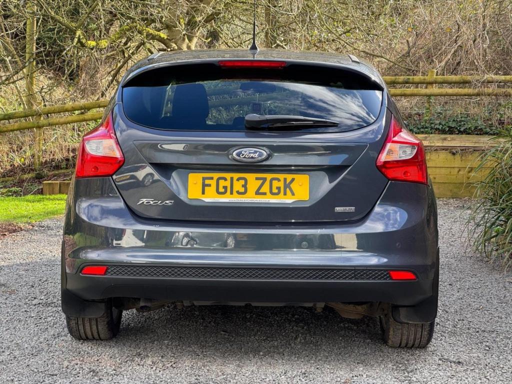 FORD FOCUS 1.0T EcoBoost Zetec Euro 5 (s/s) 5dr 2013