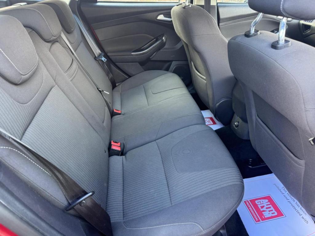 FORD FOCUS 1.0T EcoBoost Titanium Euro 5 (s/s) 5dr 2012