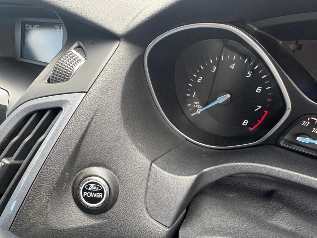 FORD FOCUS 1.0T EcoBoost Titanium Euro 5 (s/s) 5dr 2012