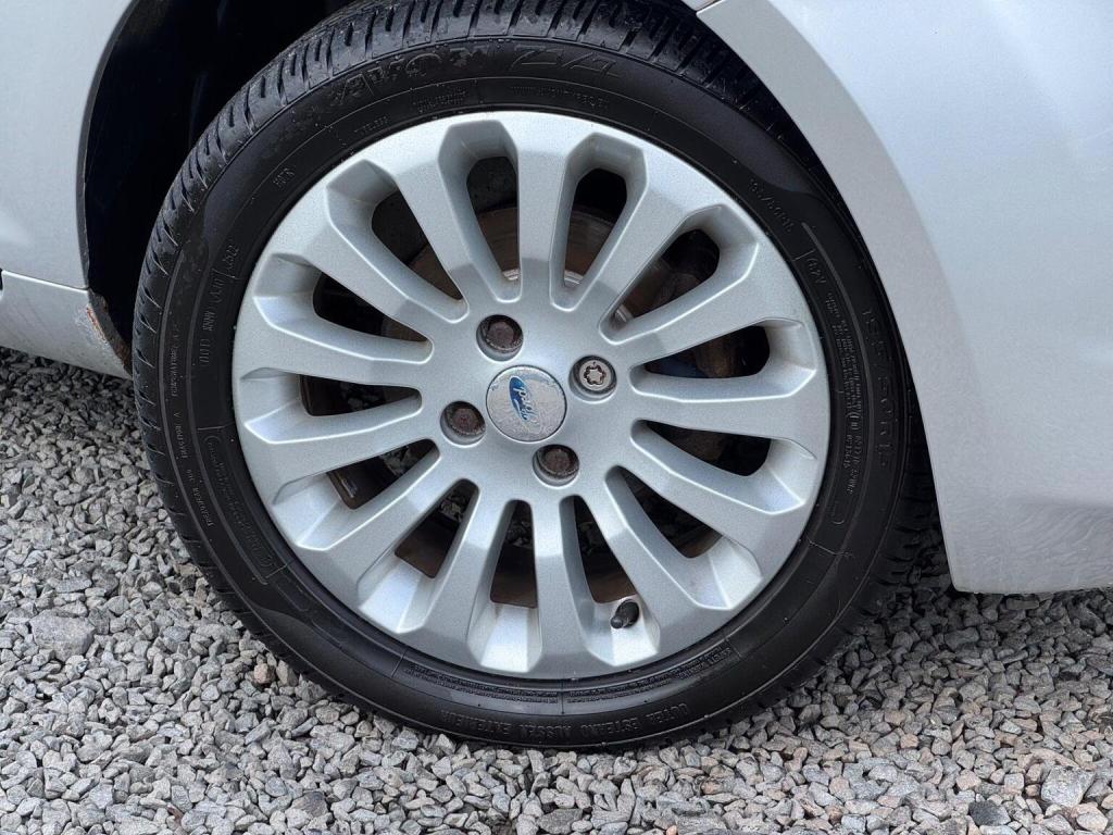 FORD KA 1.2 Zetec Euro 4 3dr 2010