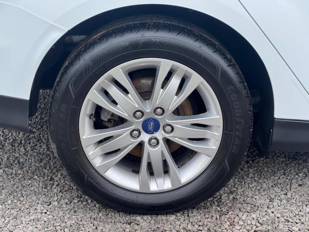 FORD FOCUS 1.6 TDCi Edge Euro 5 (s/s) 5dr 2013