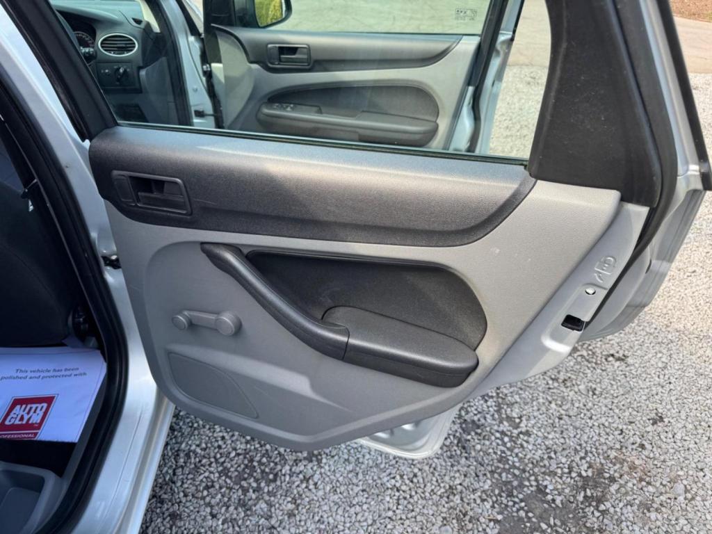 FORD FOCUS 1.6 TDCi DPF Studio 5dr 2009