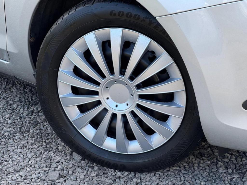 FORD FOCUS 1.6 TDCi DPF Studio 5dr 2009