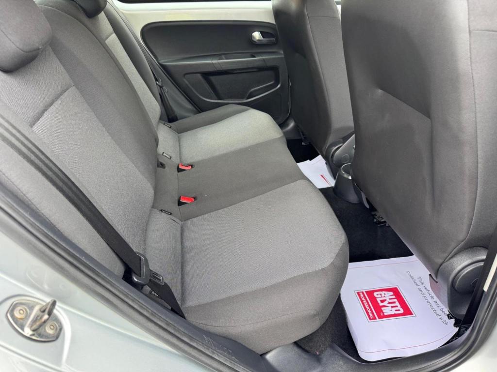 VOLKSWAGEN UP 1.0 BlueMotion Tech Move up! Euro 5 (s/s) 5dr 2012