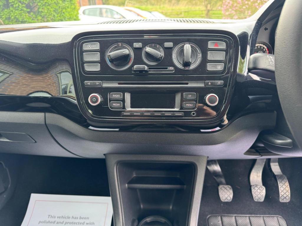 VOLKSWAGEN UP 1.0 BlueMotion Tech Move up! Euro 5 (s/s) 5dr 2012
