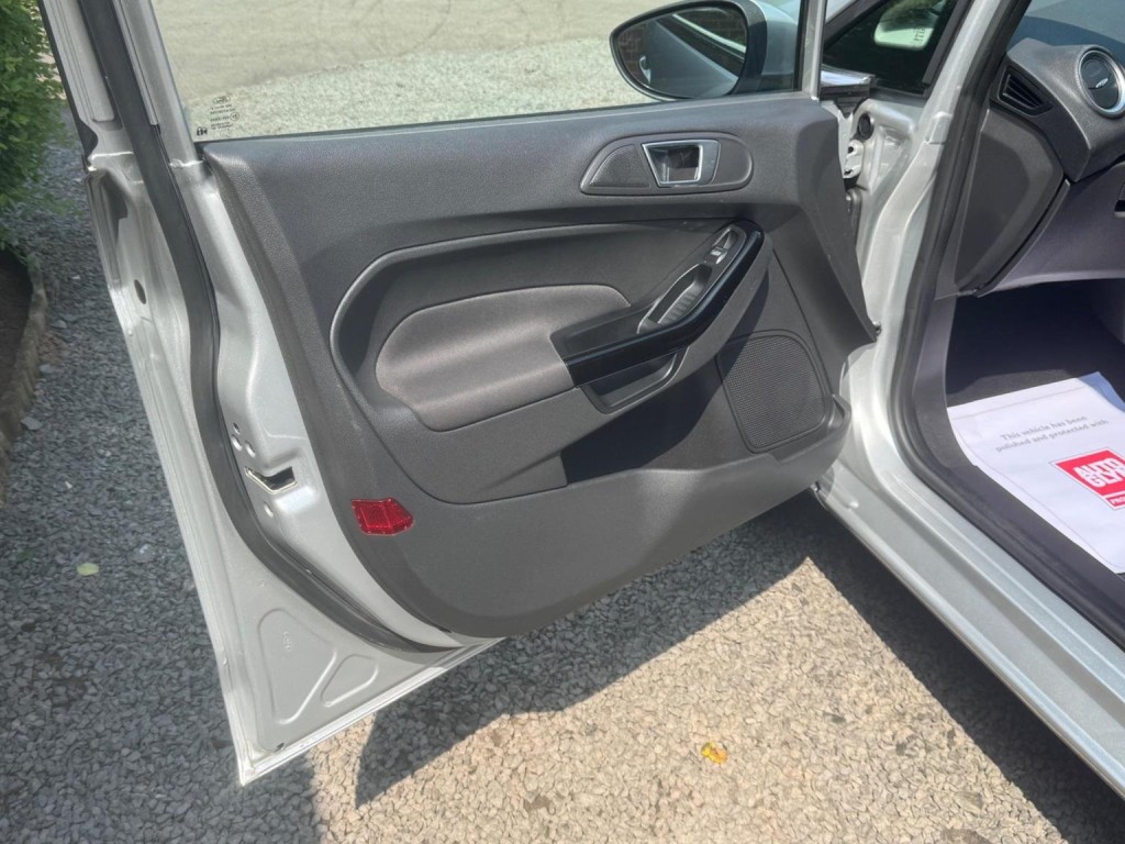 FORD FIESTA 1.0T EcoBoost Titanium Euro 5 (s/s) 5dr 2013