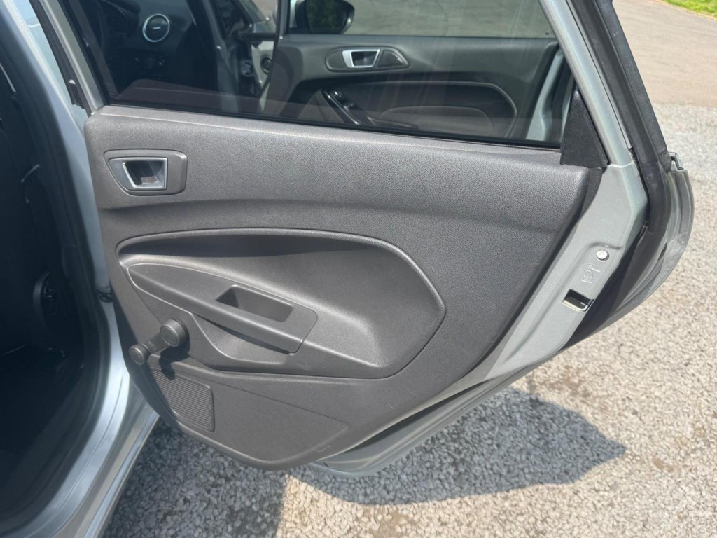 FORD FIESTA 1.0T EcoBoost Titanium Euro 5 (s/s) 5dr 2013