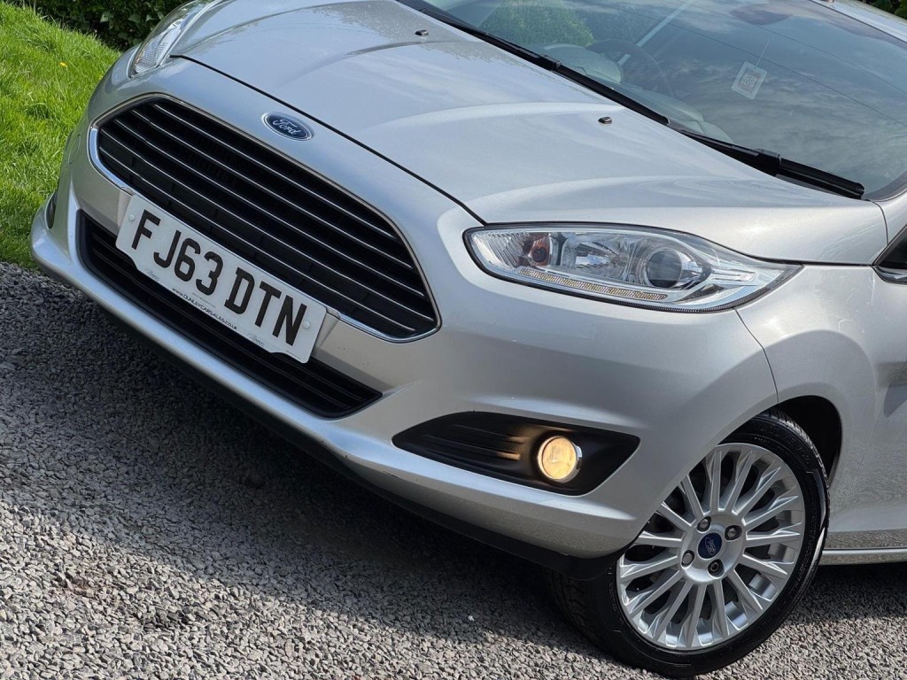 FORD FIESTA 1.0T EcoBoost Titanium Euro 5 (s/s) 5dr 2013