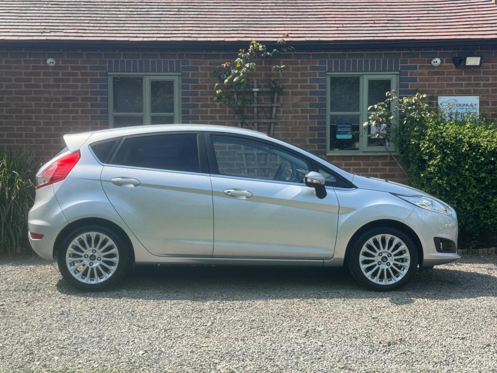 FORD FIESTA 1.0T EcoBoost Titanium Euro 5 (s/s) 5dr 2013