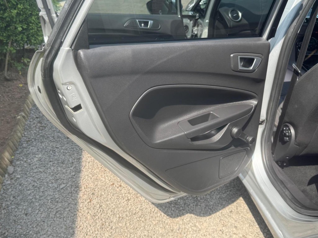 FORD FIESTA 1.0T EcoBoost Titanium Euro 5 (s/s) 5dr 2013