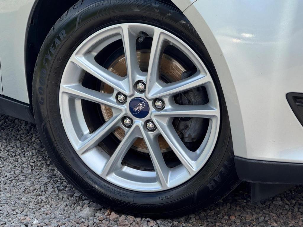 FORD FOCUS 1.5 TDCi Zetec Euro 6 (s/s) 5dr 2016