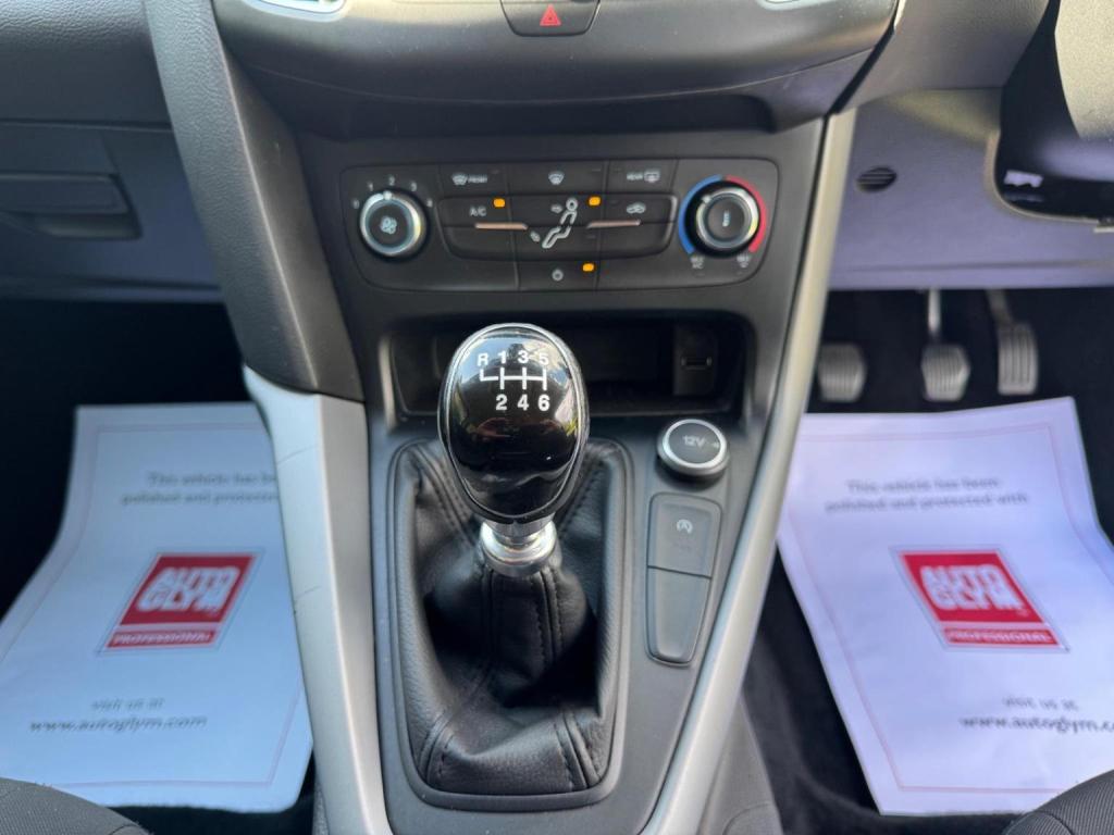 FORD FOCUS 1.5 TDCi Zetec Euro 6 (s/s) 5dr 2016