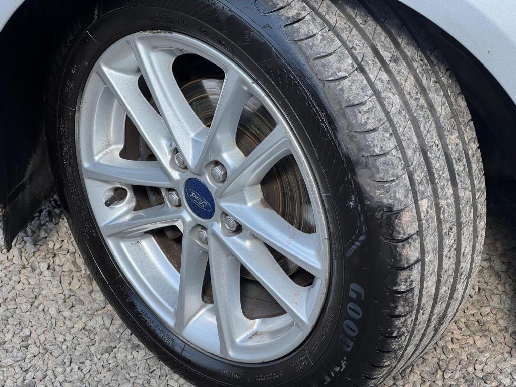 FORD FOCUS 1.5 TDCi Zetec Euro 6 (s/s) 5dr 2016