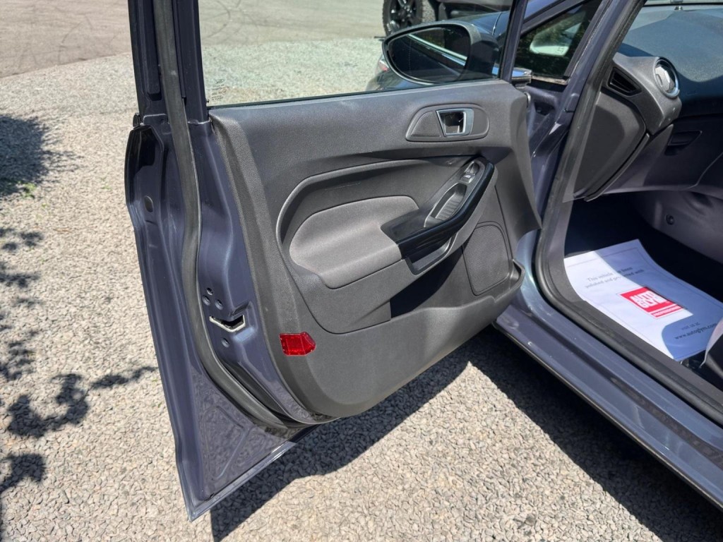 FORD FIESTA 1.0T EcoBoost Titanium Euro 5 (s/s) 5dr 2014