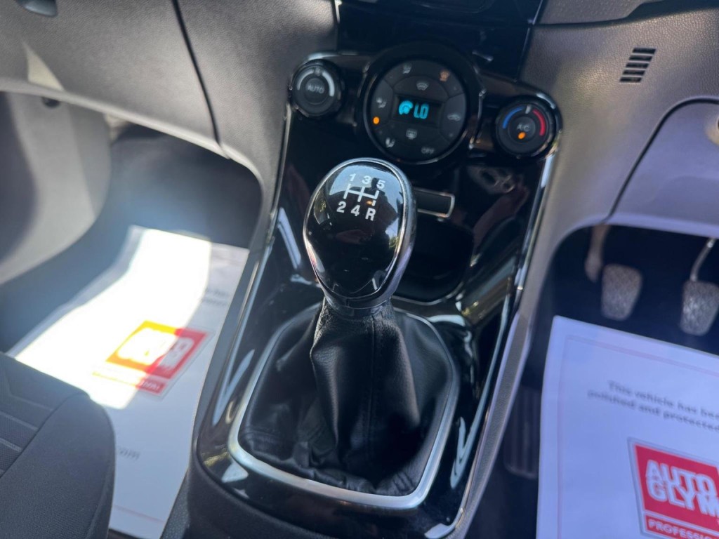 FORD FIESTA 1.0T EcoBoost Titanium Euro 5 (s/s) 5dr 2014